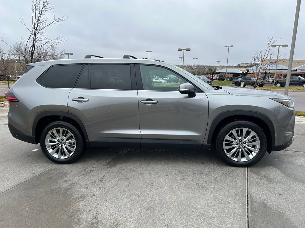 Used 2025 Toyota Grand Highlander AWD image 9