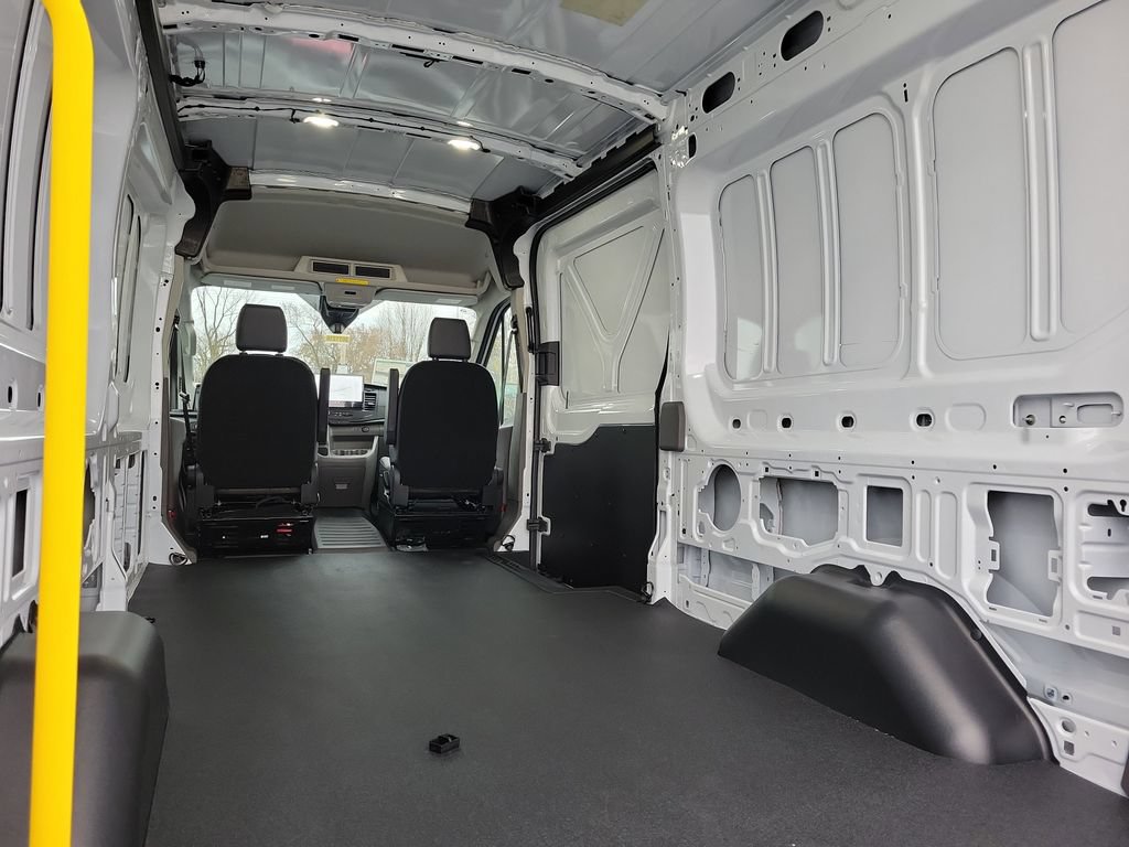New 2026 Ford Transit 250 148 Medium Roof RWD image 12