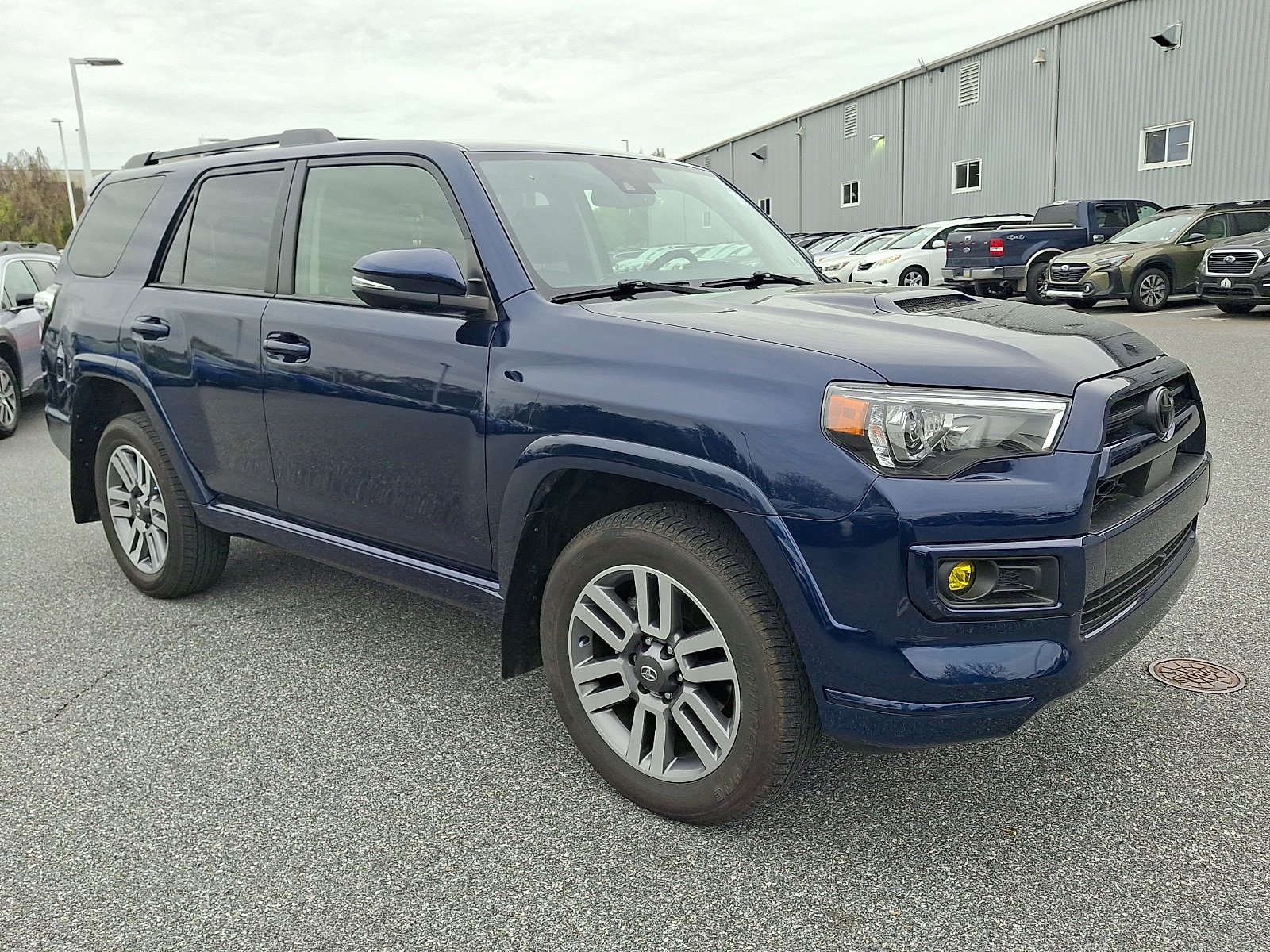 Used 2022 Toyota 4Runner TRD Sport w/ Technology Package AWD/4WD video 3
