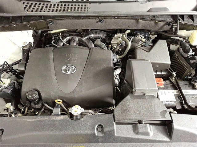 Used 2019 Toyota Highlander XLE image 29