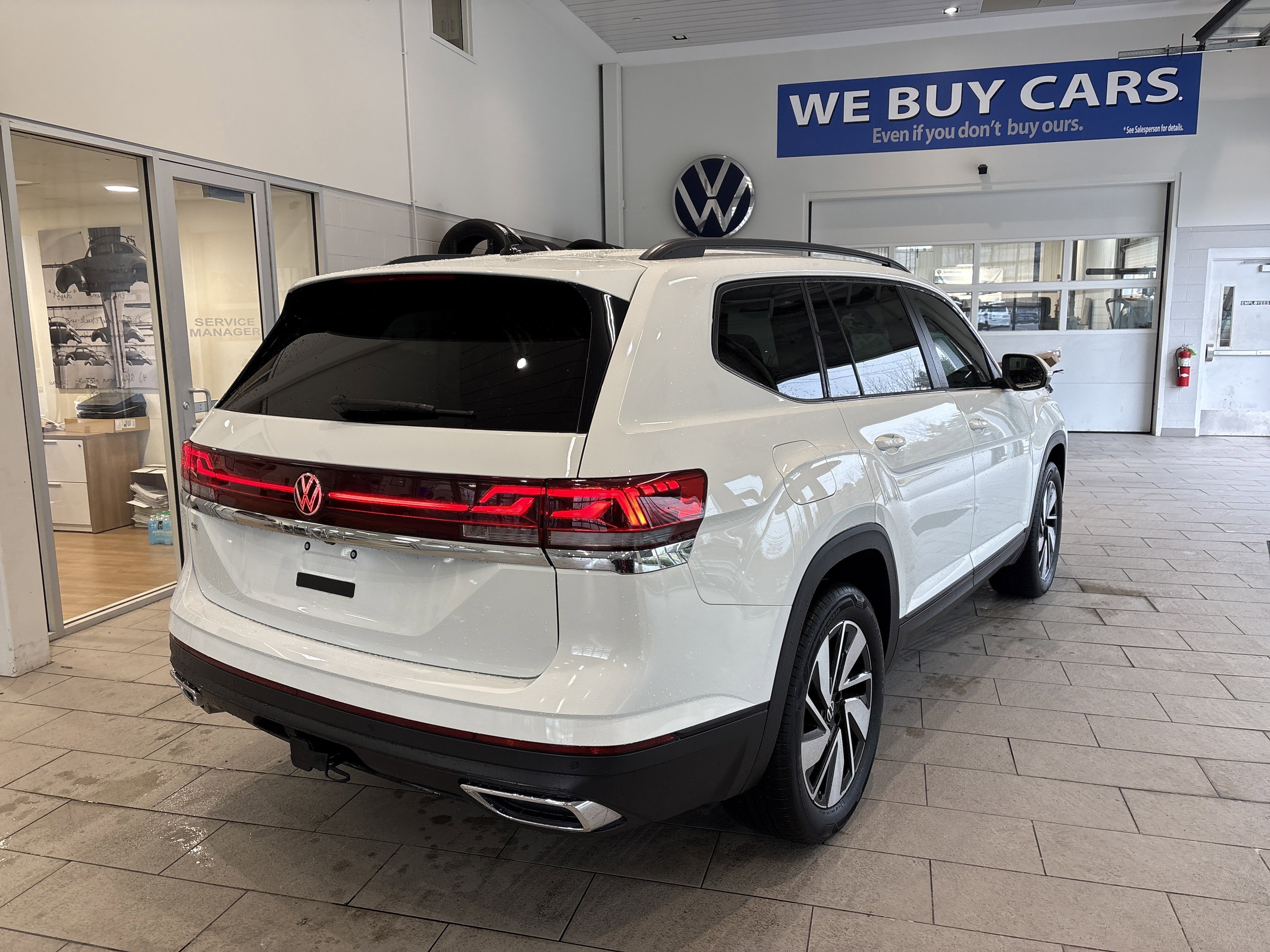 Certified 2024 Volkswagen Atlas SE image 4
