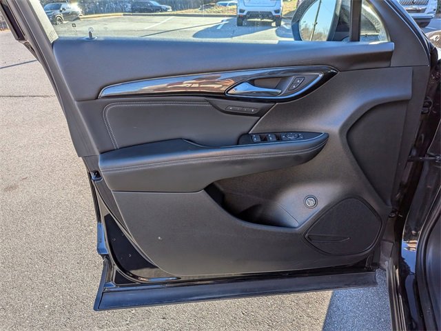 Used 2023 Buick Envision Essence image 11