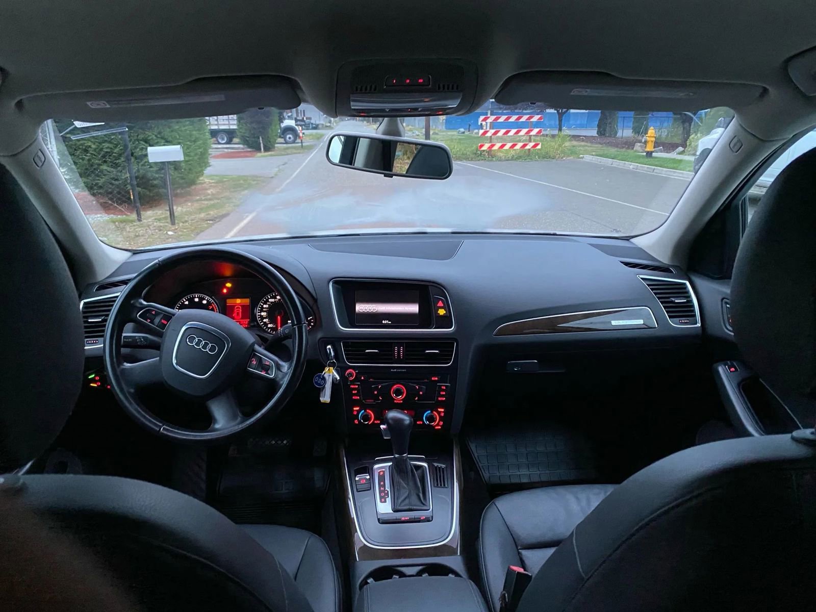 Used 2011 Audi Q5 2.0T Premium image 11