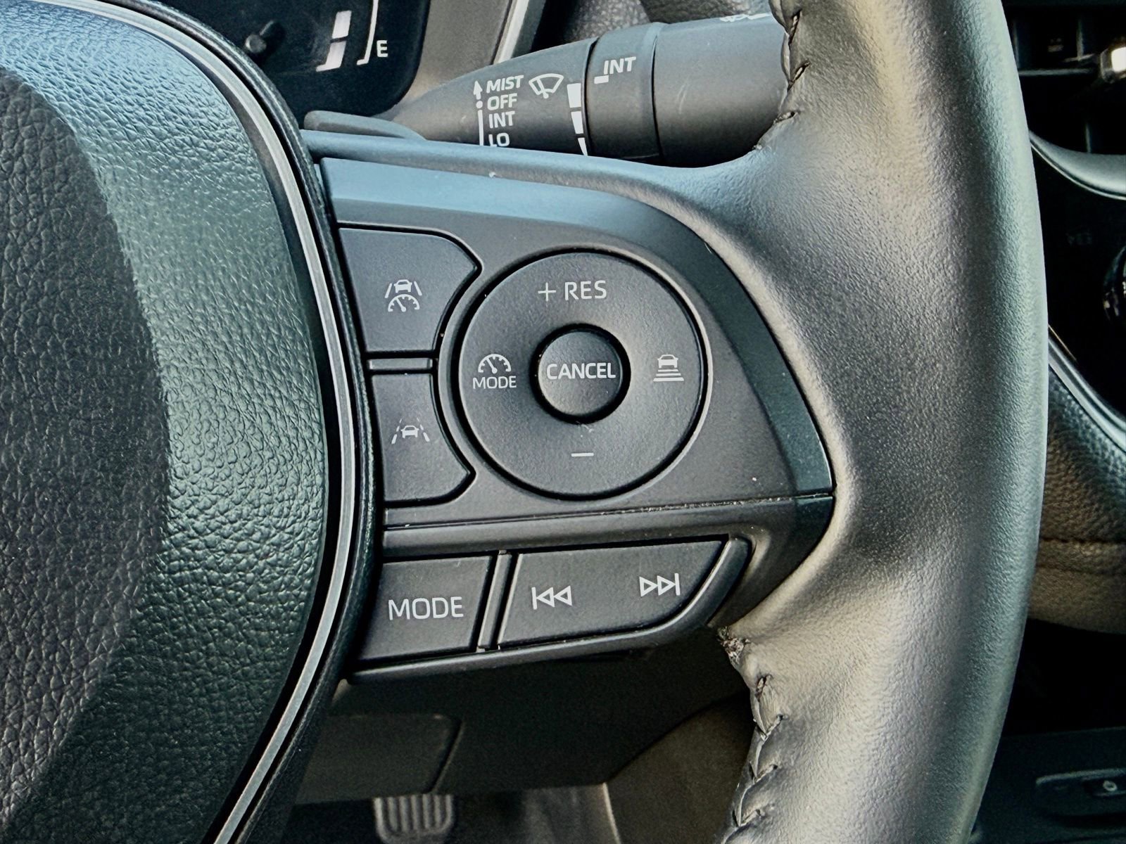 Used 2024 Toyota Corolla XSE FWD image 28
