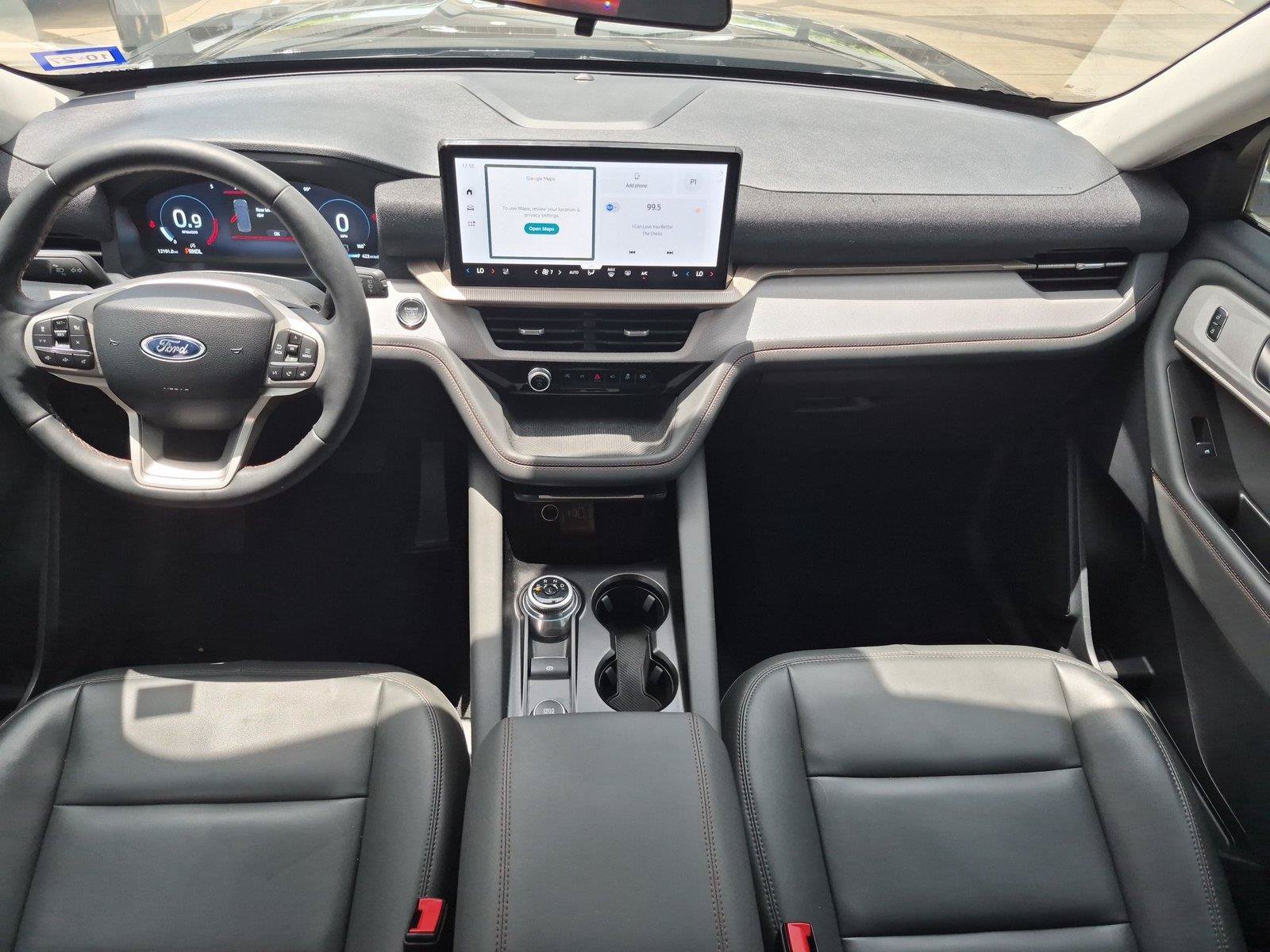 Used 2025 Ford Explorer Active w/ Active Comfort Package RWD image 7