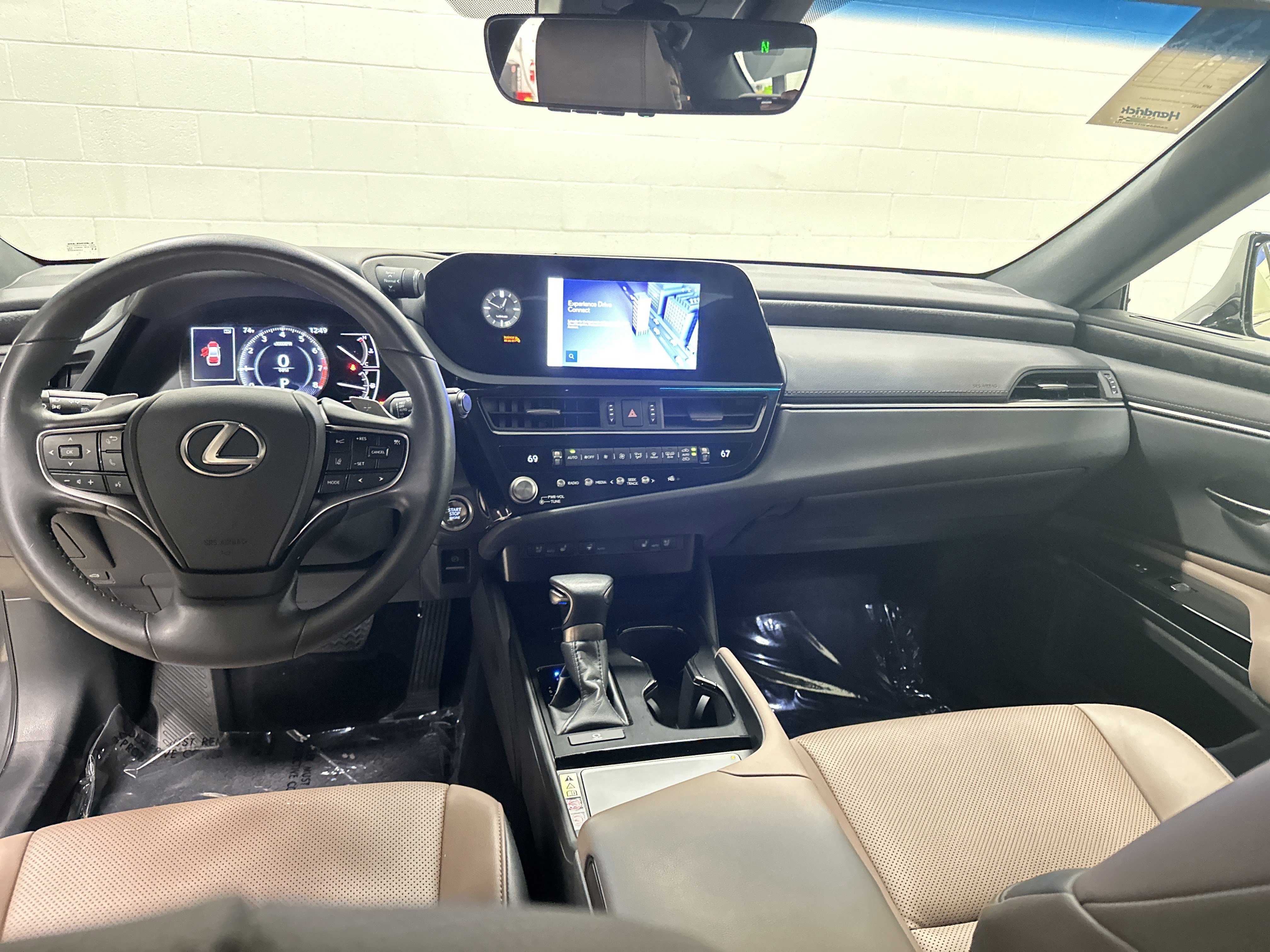 Certified 2023 Lexus ES 350 w/ Premium Package FWD image 29