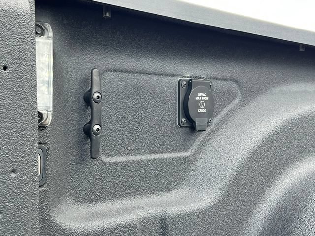 Used 2025 RAM 3500 Laramie AWD/4WD image 11