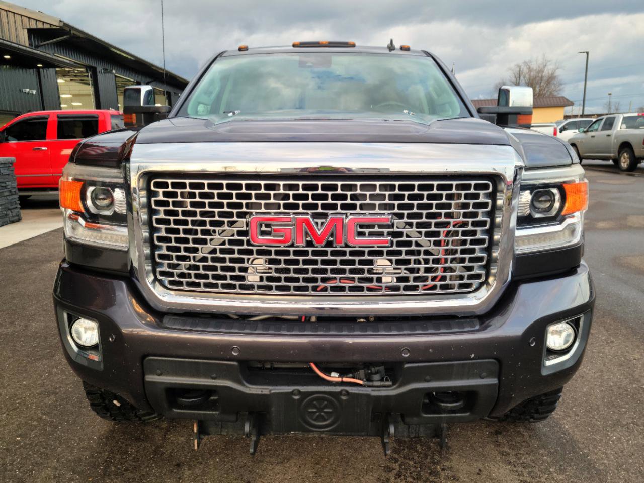 Used 2015 GMC Sierra 2500 Denali w/ Duramax Plus Package image 2