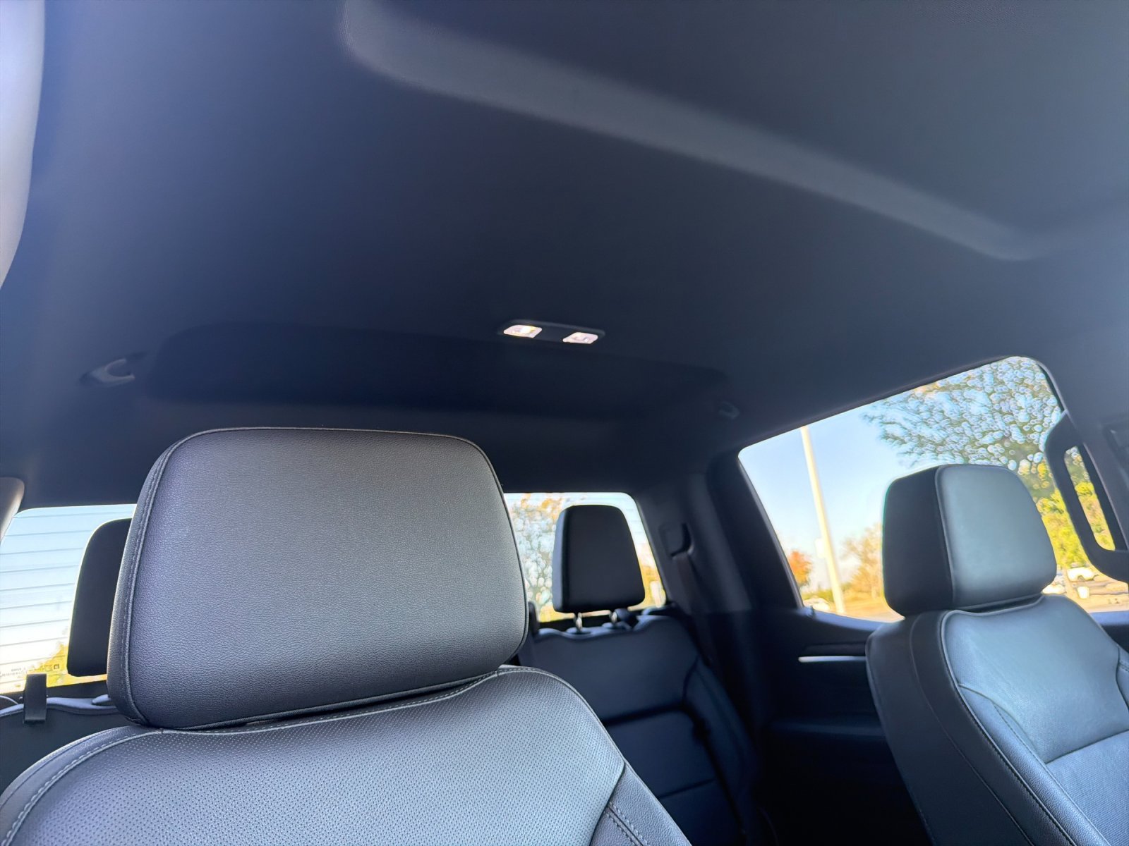 Used 2026 GMC Sierra 1500 SLT AWD/4WD image 18