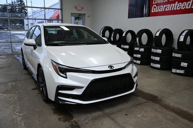 New 2026 Toyota Corolla SE image 3