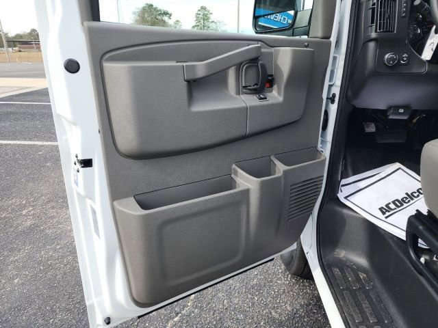 New 2025 Chevrolet Express 2500 w/ Driver Convenience Package image 12