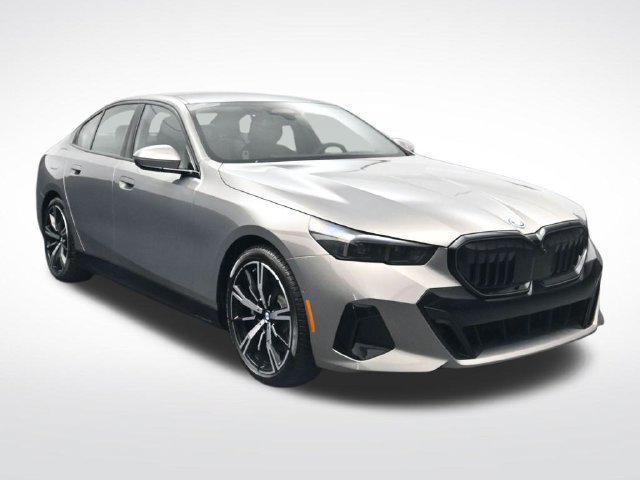 New 2027 BMW 550e xDrive AWD/4WD image 2