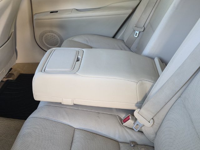 Used 2015 Lexus ES 350 w/ Luxury Package FWD image 10