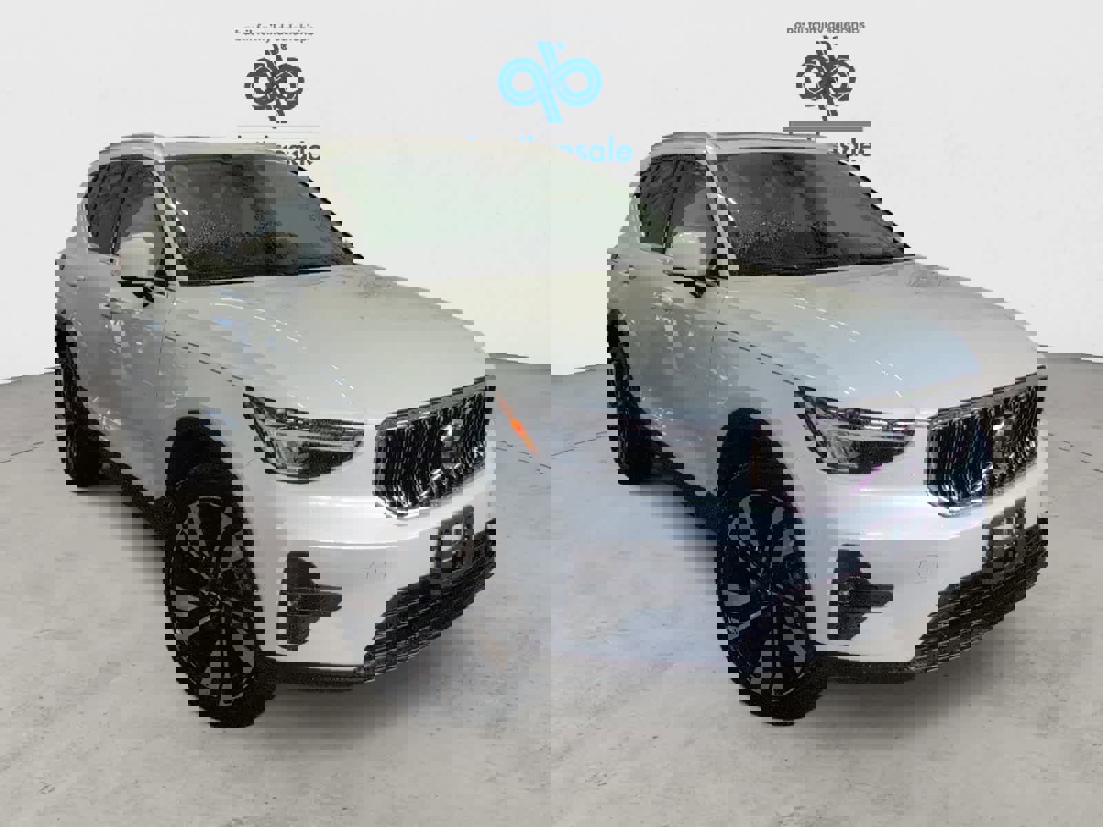 Used 2025 Volvo XC40 B5 Plus image 35