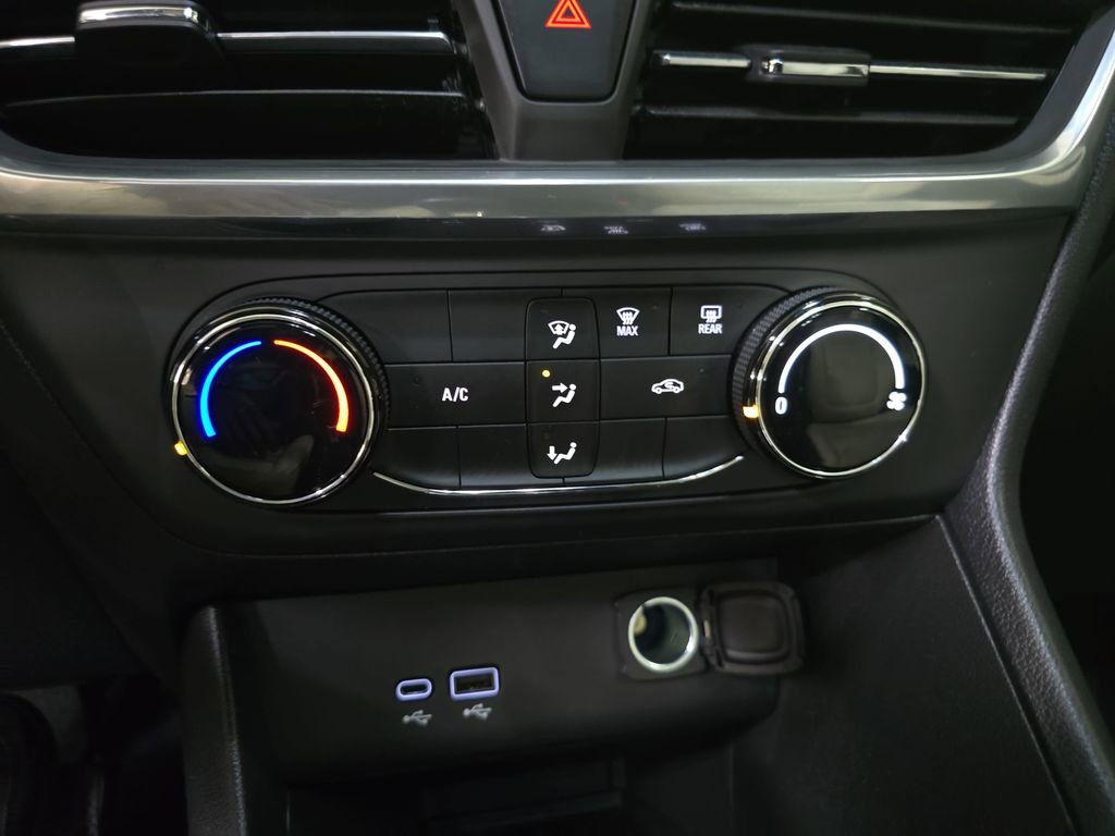 Used 2024 Buick Encore GX Preferred w/ Advanced Technology Package image 25