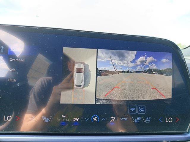 New 2025 Chevrolet Equinox EV LT w/ Active Safety Package 3 AWD/4WD image 18