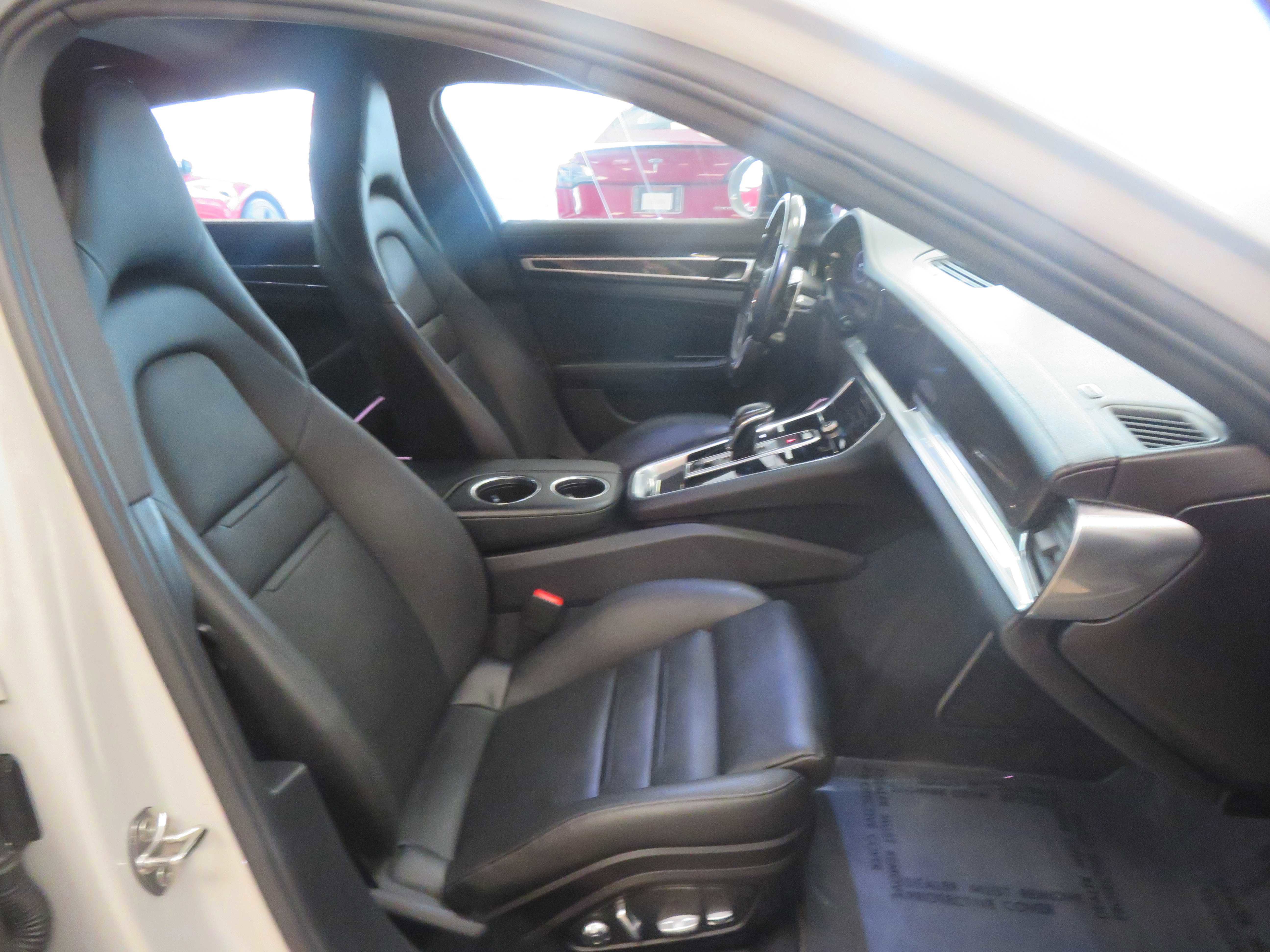 Used 2018 Porsche Panamera 4S AWD/4WD image 28