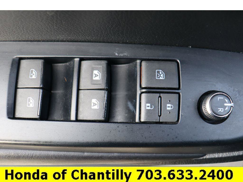 Used 2017 Toyota Highlander XLE image 21