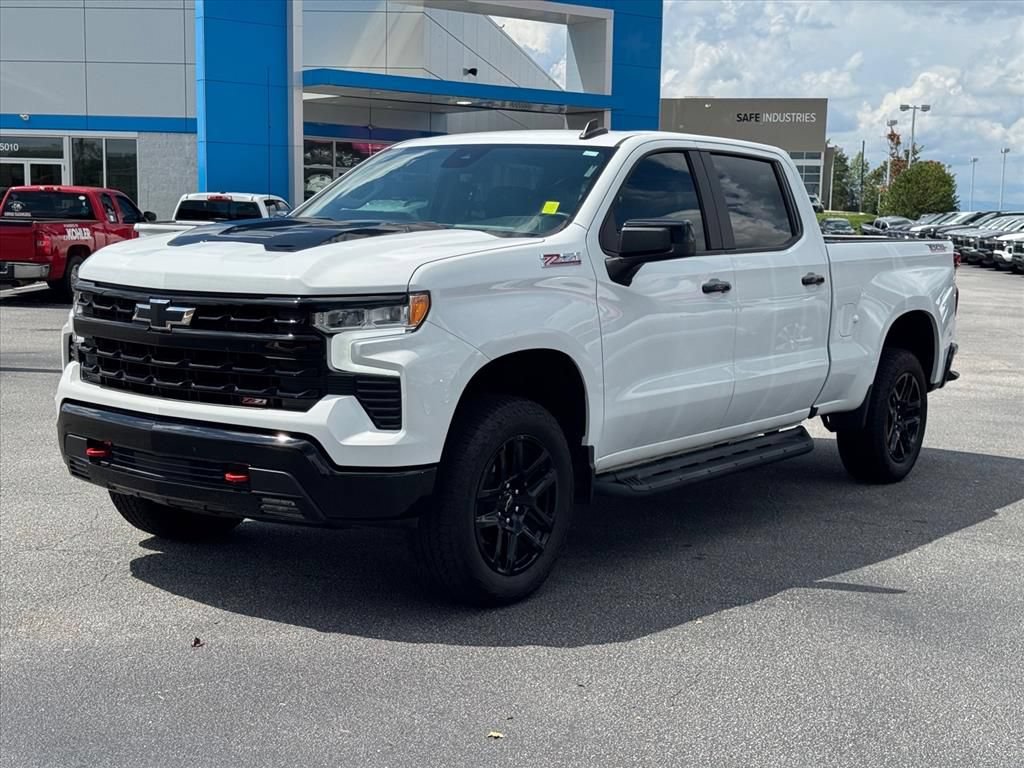 Used 2025 Chevrolet Silverado 1500 LT Trail Boss w/ Convenience Package II AWD/4WD image 7