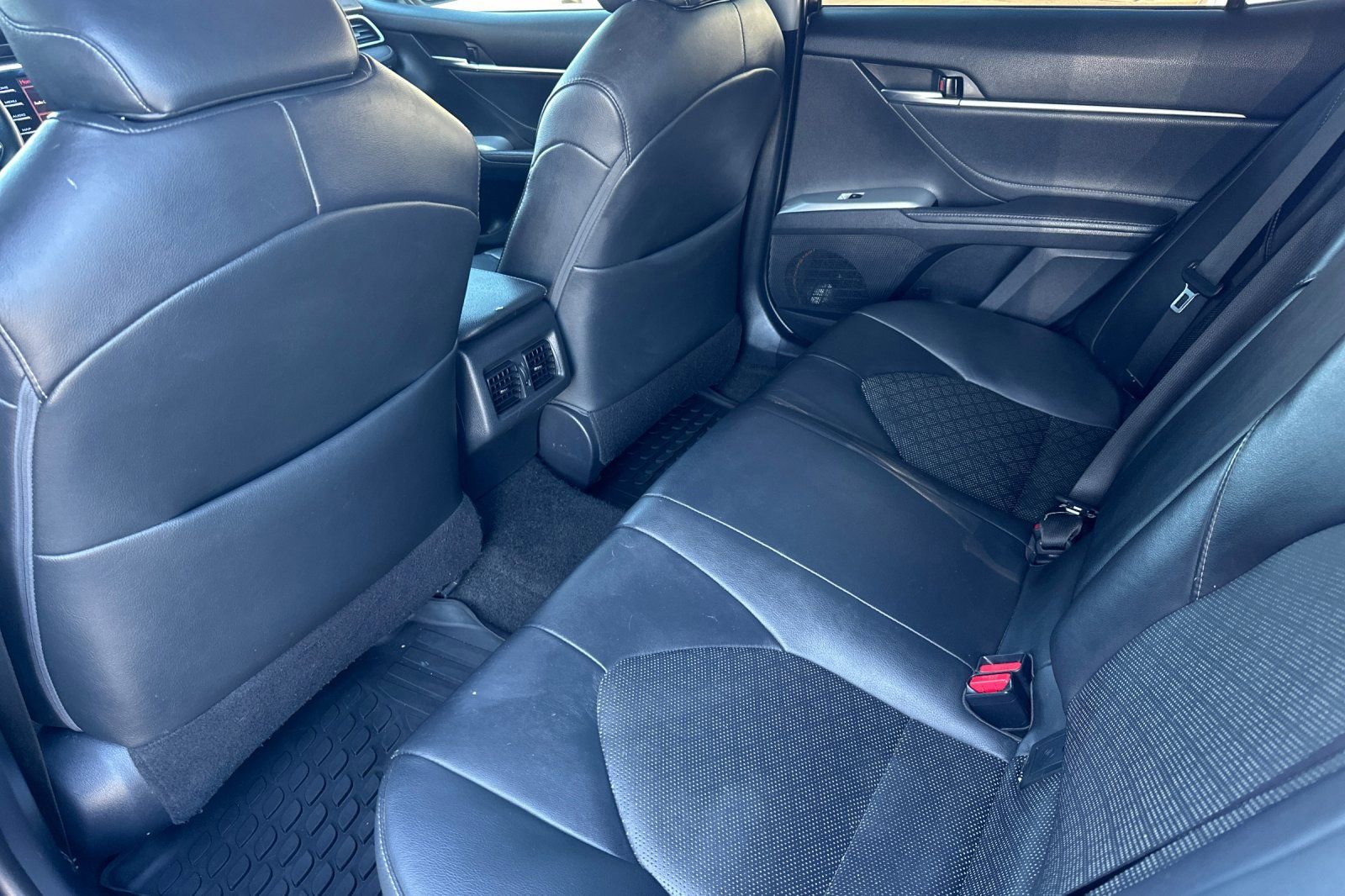 Used 2018 Toyota Camry XSE w/ Audio Package FWD image 13