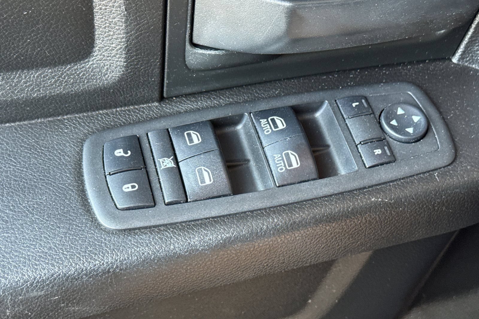 Used 2019 RAM 1500 Express w/ Wheel & Sound Group AWD/4WD image 14