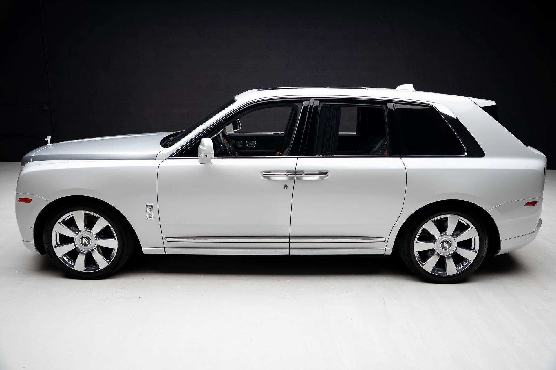 Used 2019 Rolls-Royce Cullinan AWD/4WD image 16