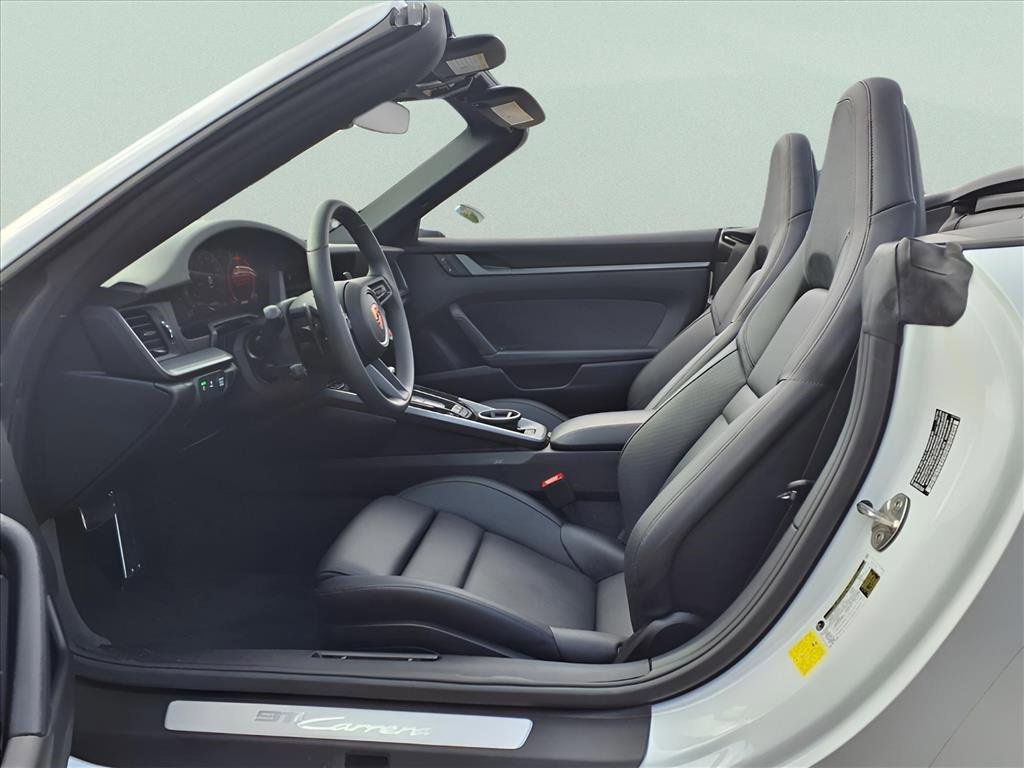 Used 2025 Porsche 911 Carrera image 10