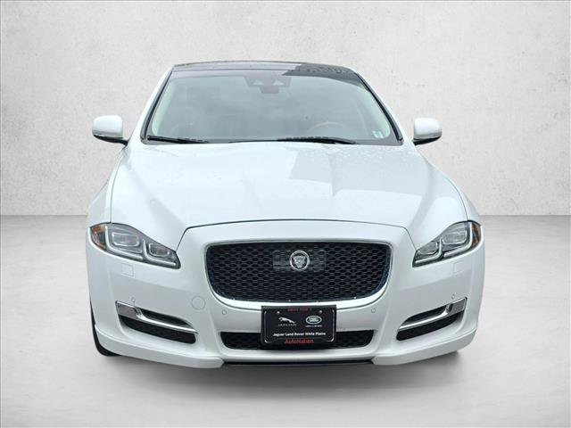 Used 2019 Jaguar XJ R-Sport AWD/4WD image 2