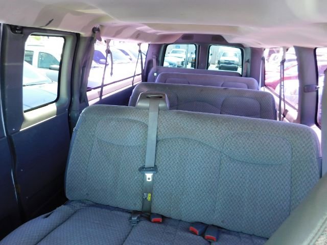 Used 2006 Chevrolet Express 3500 Extended Passenger w/ Power and Light Package image 12