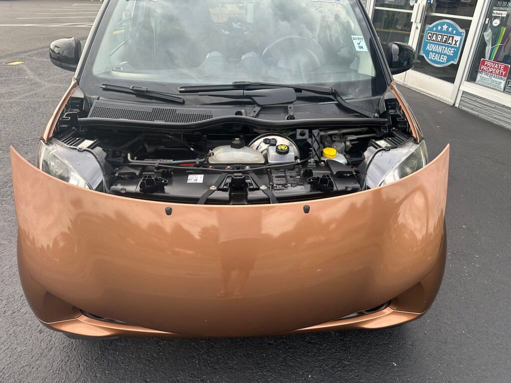 Used 2016 smart fortwo passion RWD image 17
