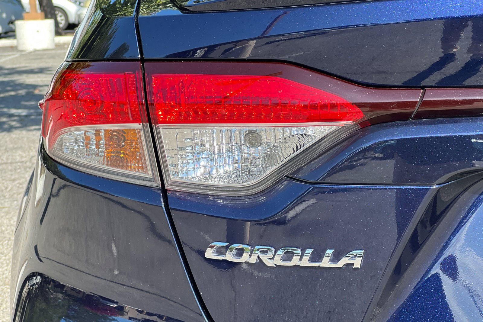 Used 2023 Toyota Corolla SE w/ SE Package FWD image 26