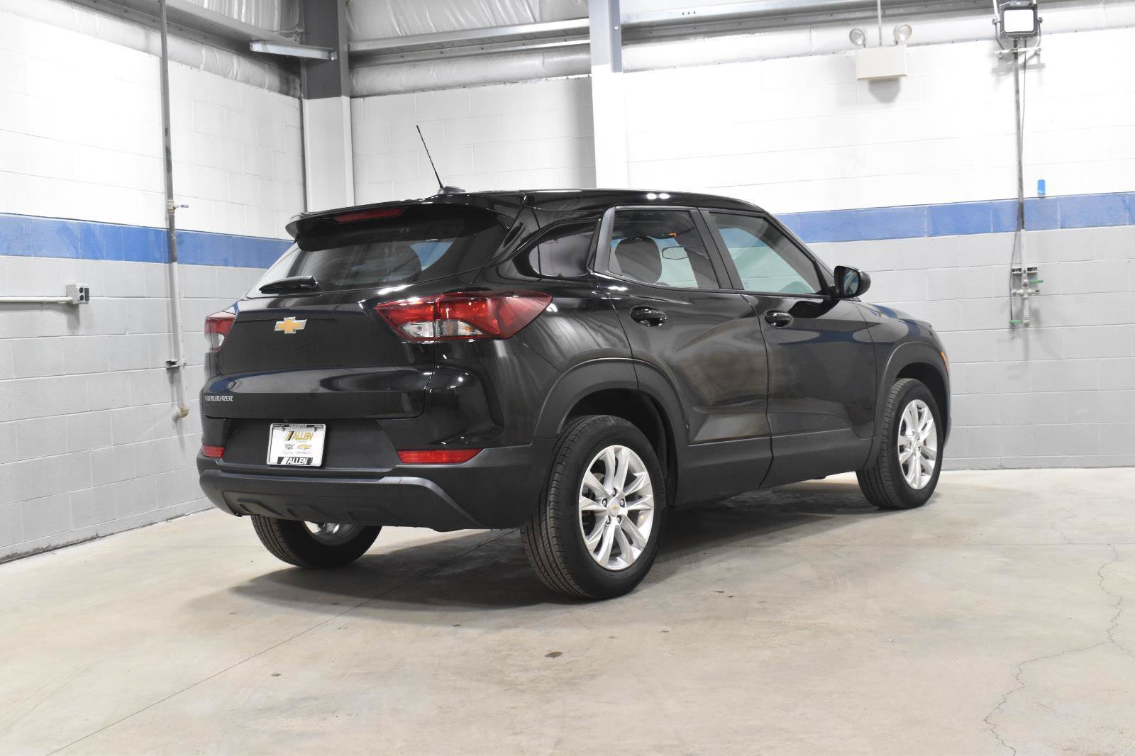 Used 2023 Chevrolet TrailBlazer LS FWD image 28