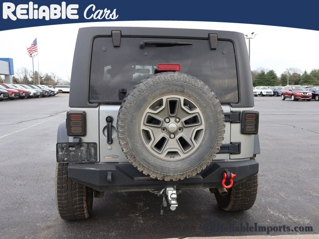 Used 2015 Jeep Wrangler Unlimited Rubicon w/ Connectivity Group image 20