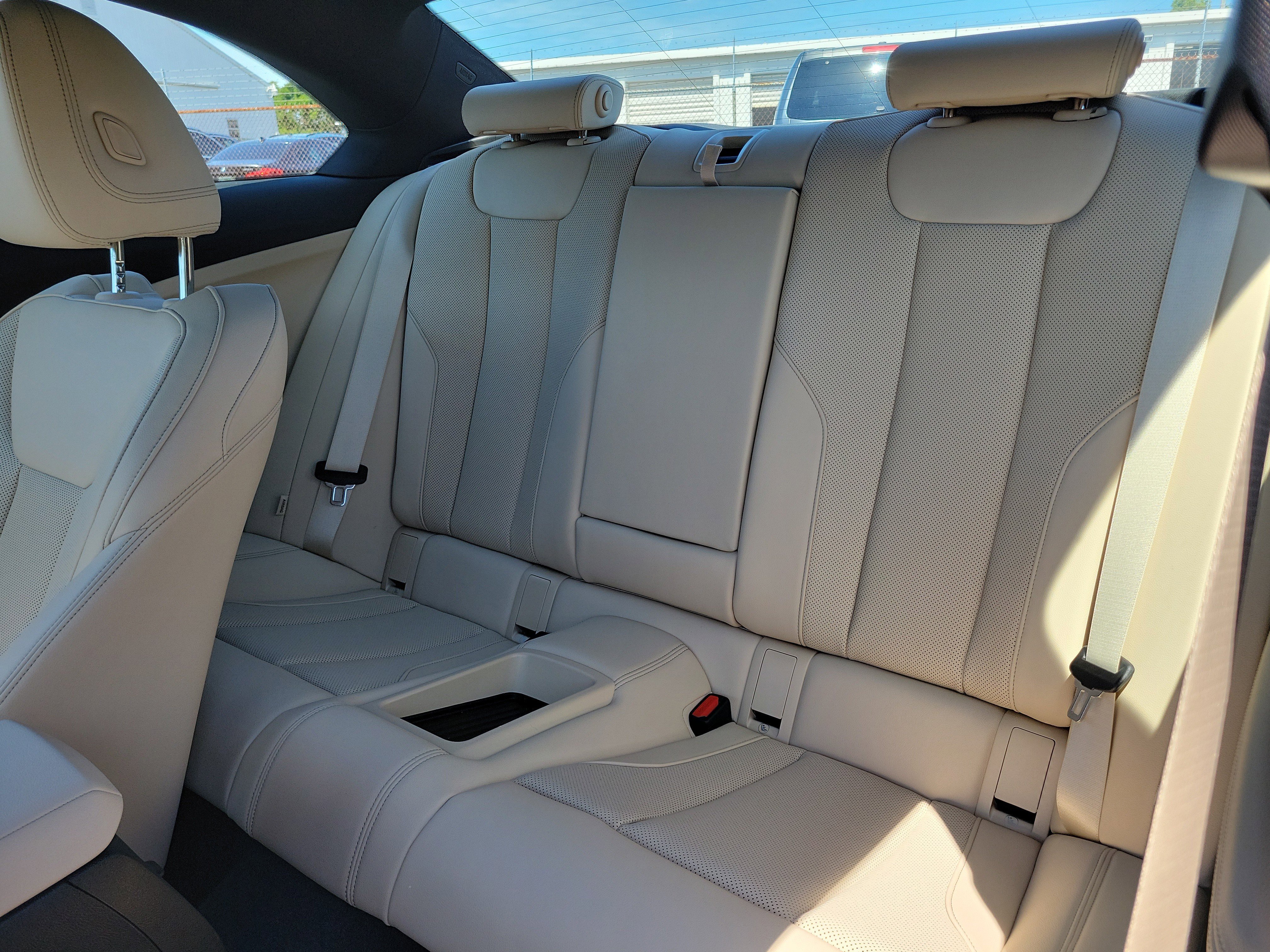 Used 2024 BMW M240i Coupe RWD image 8