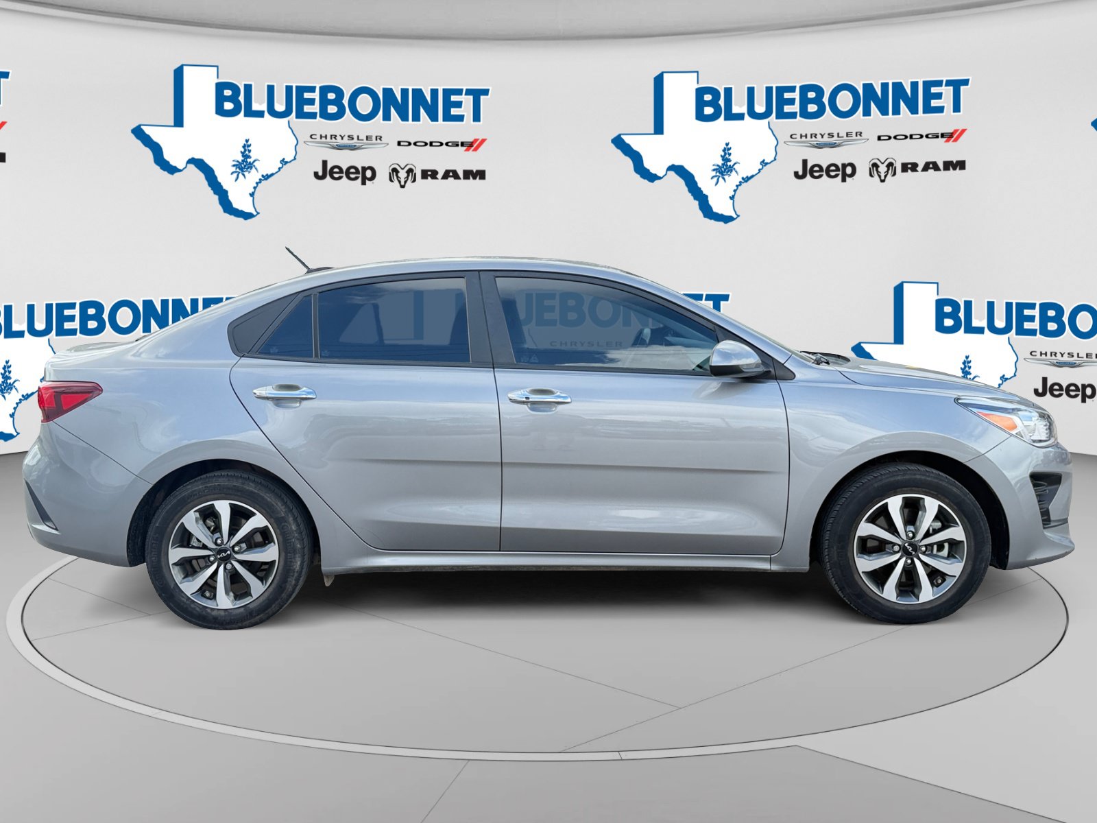 Used 2023 Kia Rio S w/ Technology Package FWD image 4