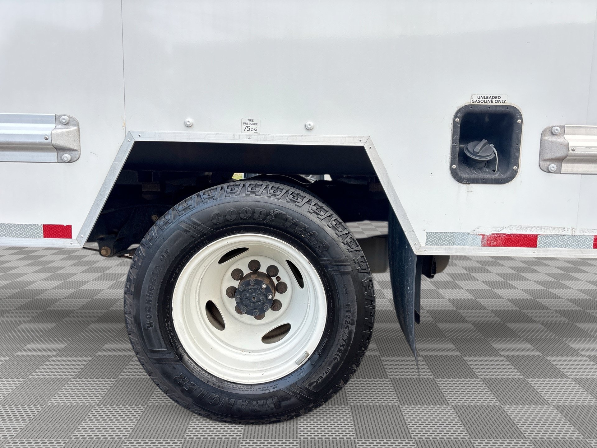 Used 2021 Ford E-350 and Econoline 350 Super Duty RWD image 25