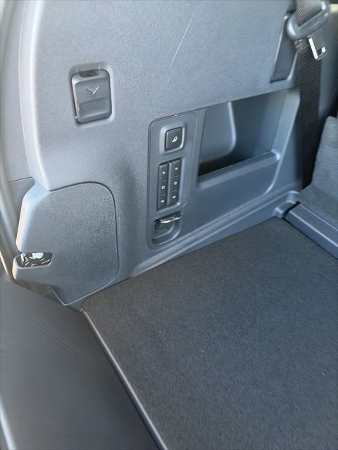 New 2026 Ford Expedition Active AWD/4WD image 15
