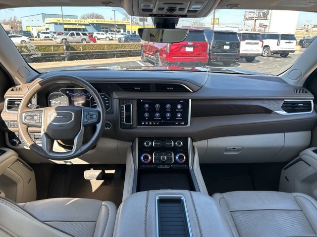 Used 2021 GMC Yukon XL Denali w/ Denali Ultimate Package image 9