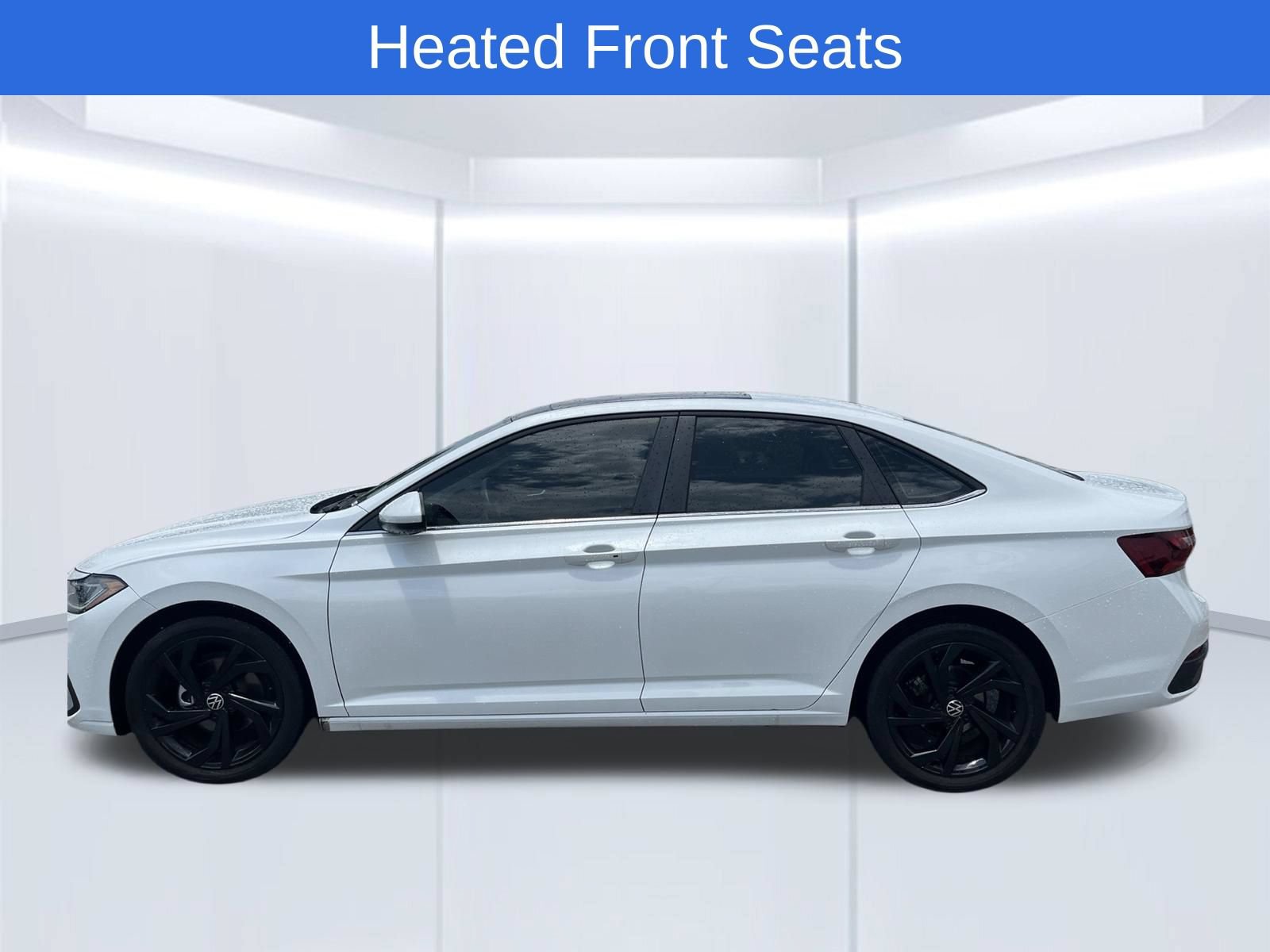 Certified 2025 Volkswagen Jetta SE FWD image 9