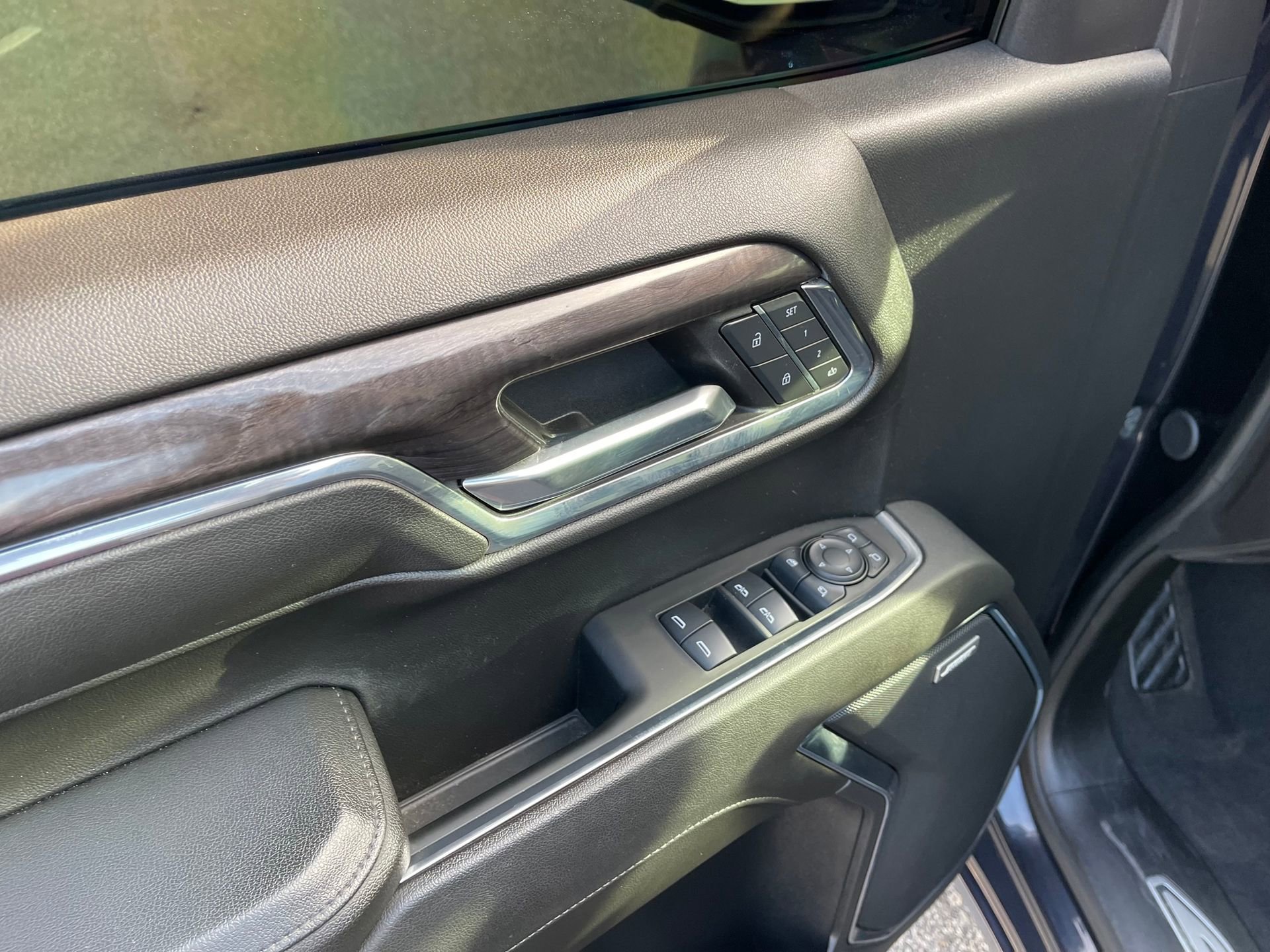 Used 2024 Chevrolet Silverado 1500 LTZ w/ Z71 Off-Road Package image 15