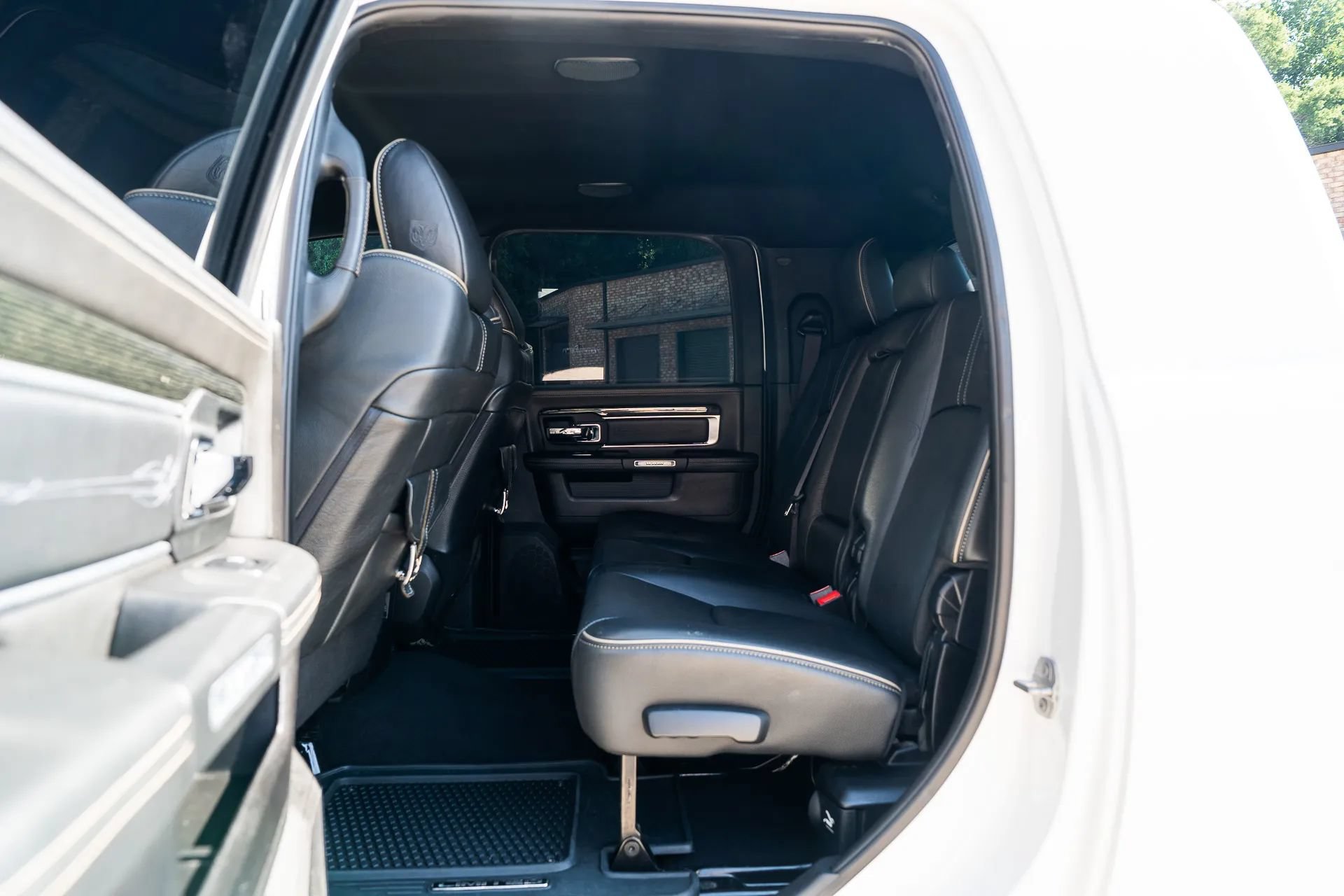 Used 2018 RAM 2500 Limited AWD/4WD image 32