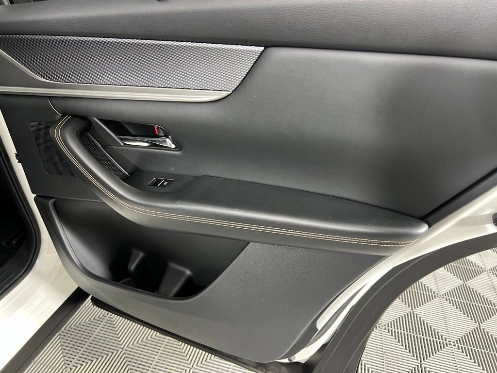 Used 2024 MAZDA CX-90 3.3 Turbo w/ Premium Package image 32