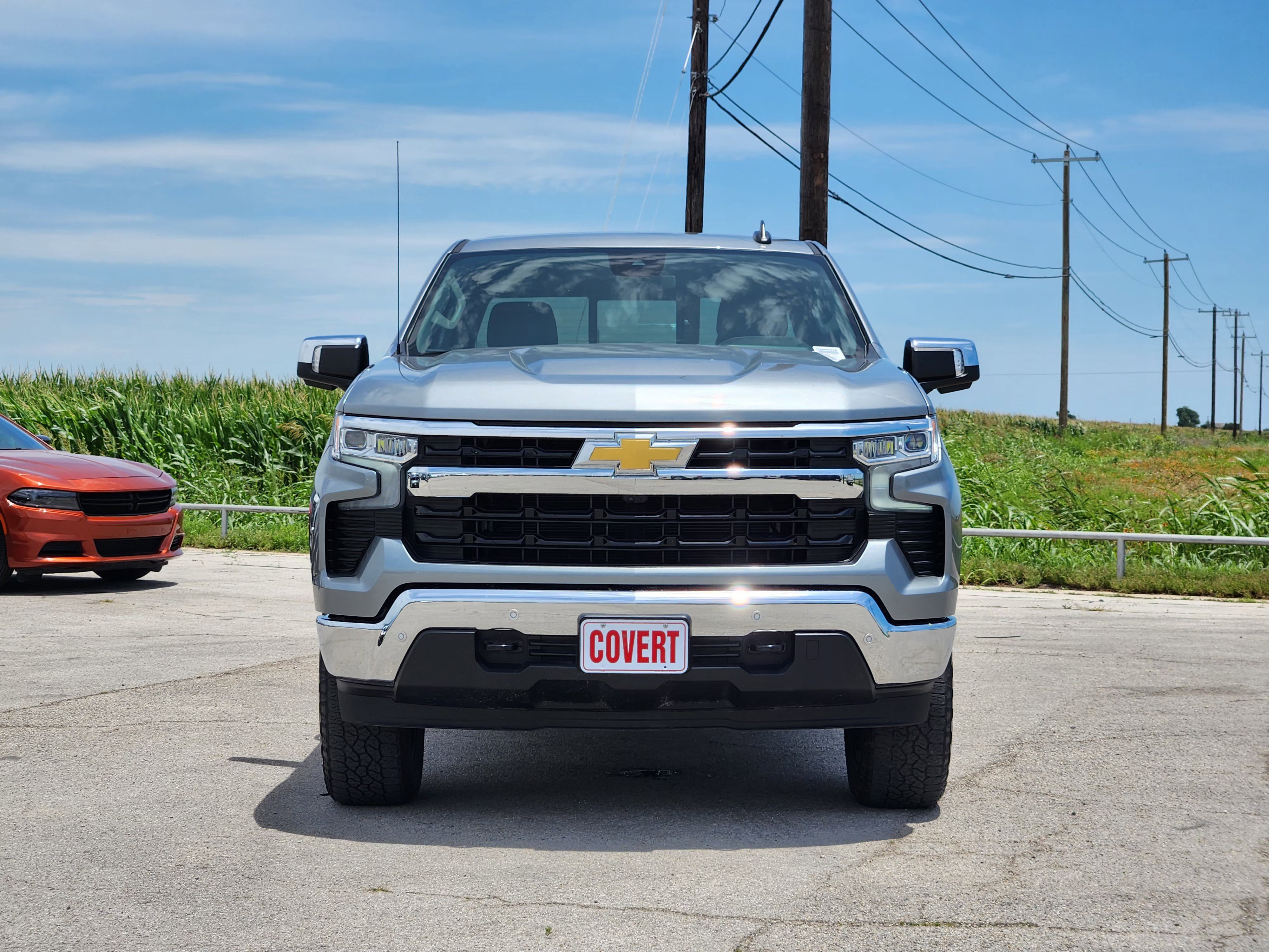 Used 2024 Chevrolet Silverado 1500 LT w/ Z71 Off-Road Package AWD/4WD image 2
