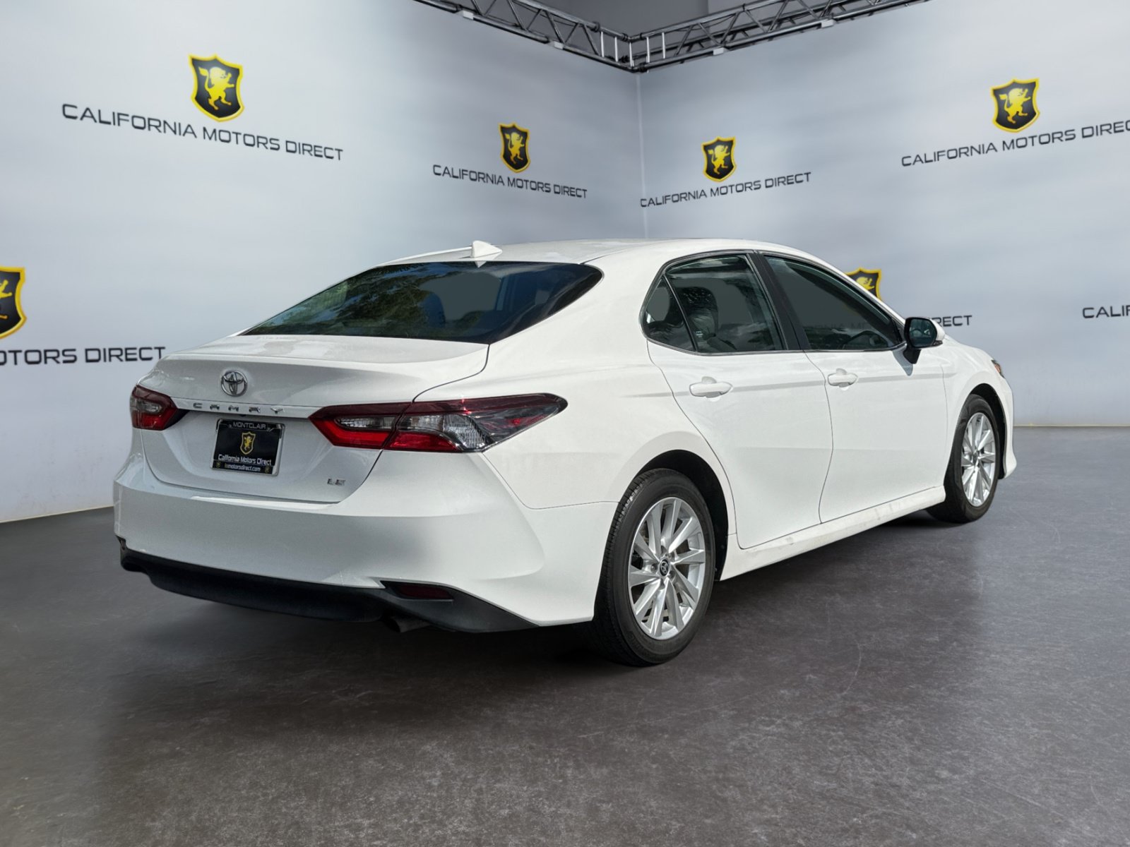 Used 2023 Toyota Camry LE FWD image 5