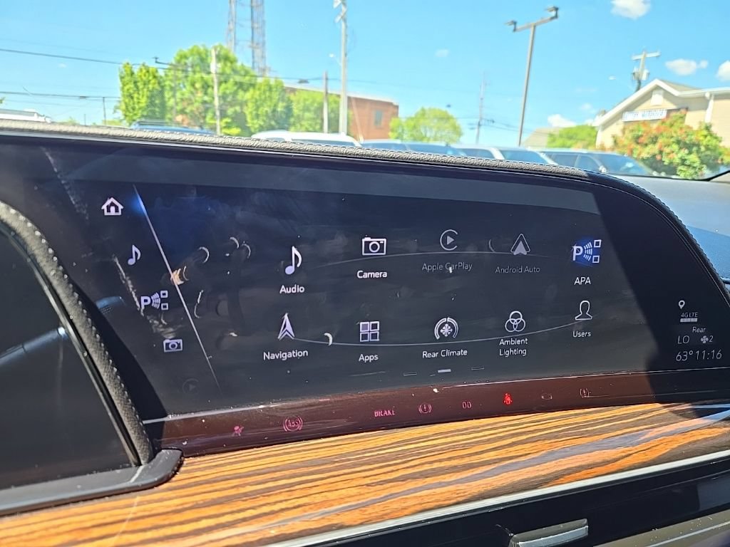 Used 2023 Cadillac Escalade ESV Premium Luxury AWD/4WD image 36