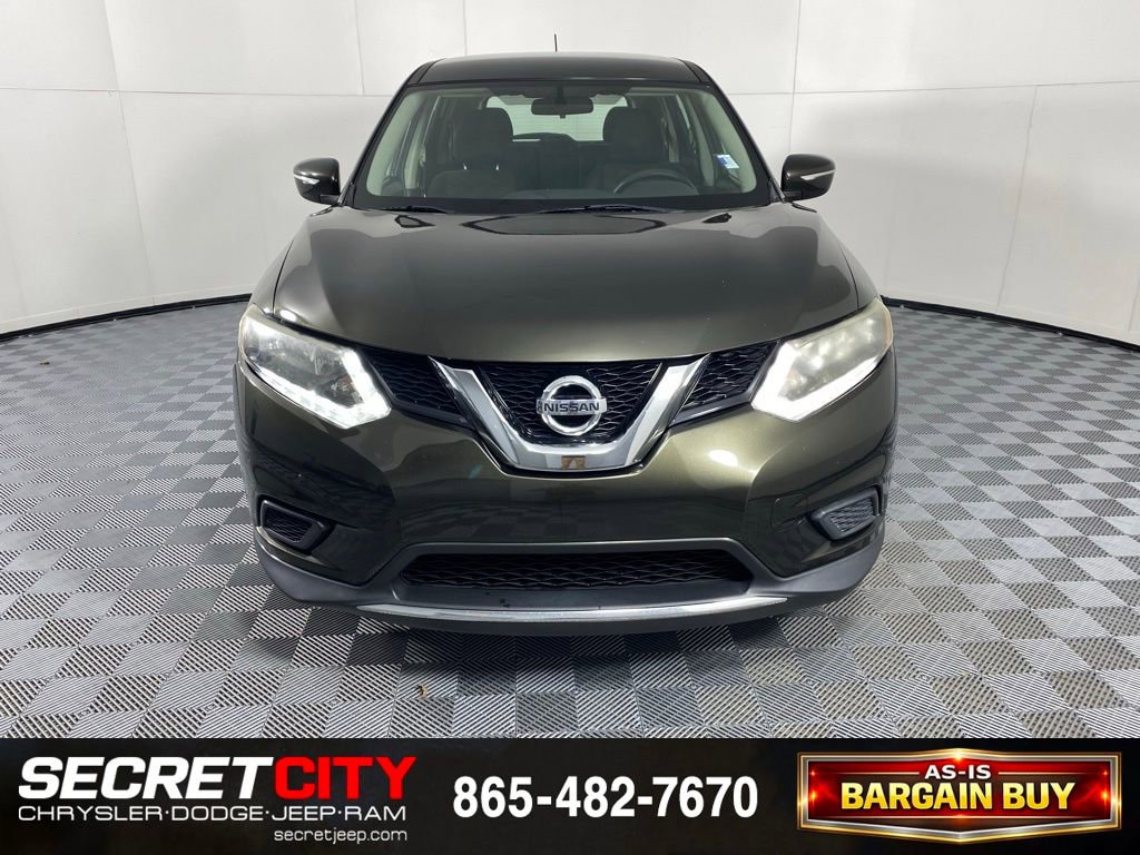 Used 2015 Nissan Rogue S image 2