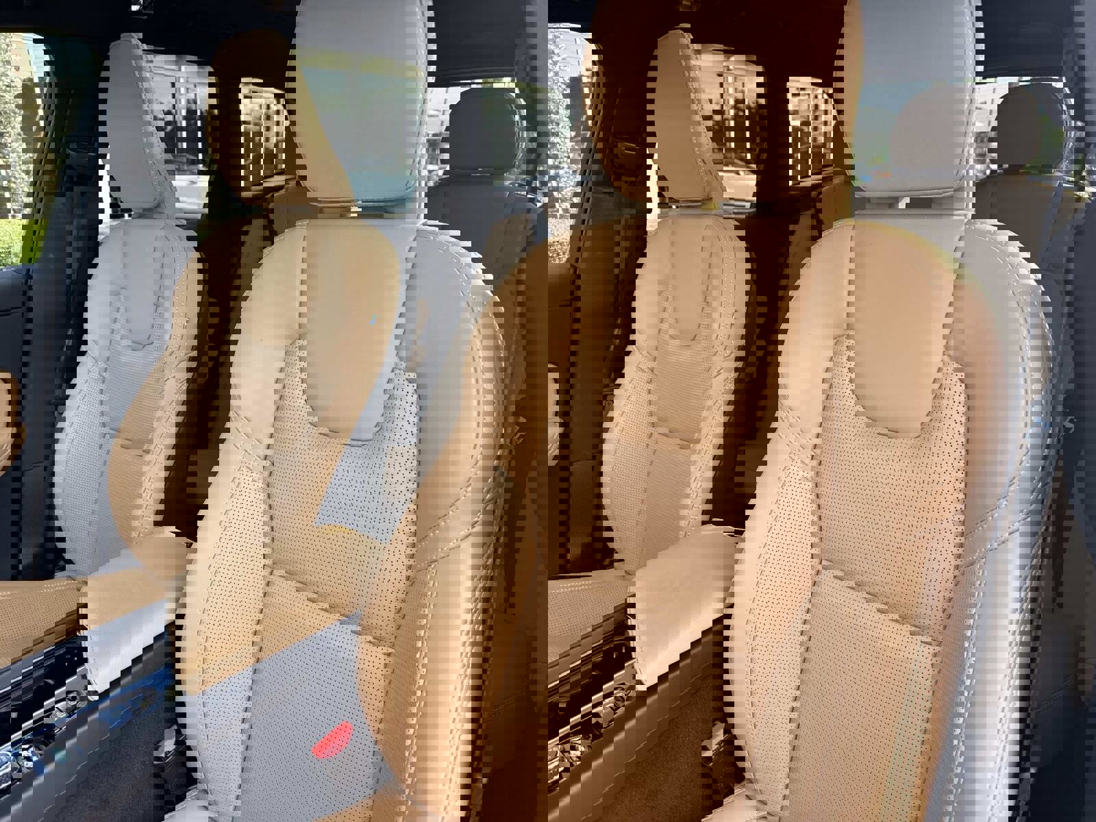 Used 2021 Volvo XC60 T5 Inscription w/ Advanced Package image 21