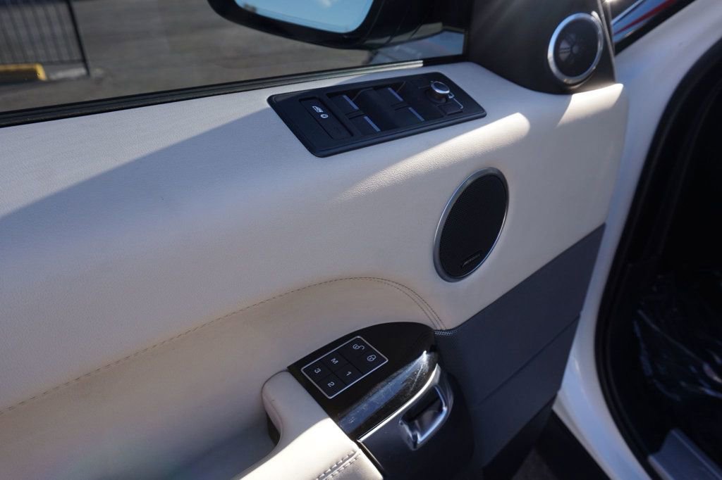 Used 2016 Land Rover Range Rover Sport Supercharged image 28