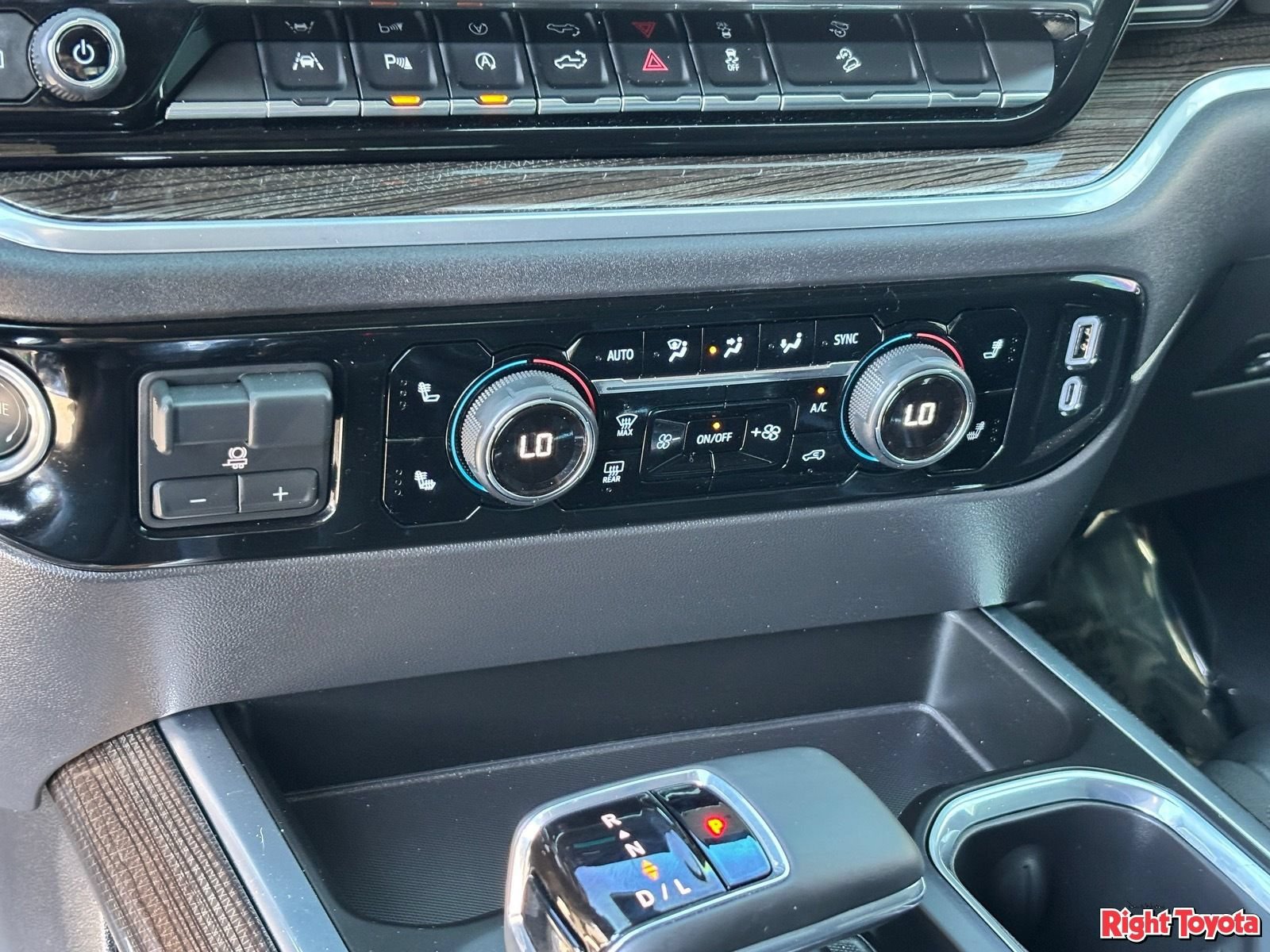 Used 2026 Chevrolet Silverado 1500 LT Trail Boss w/ LT Trail Boss Premium Package AWD/4WD image 28