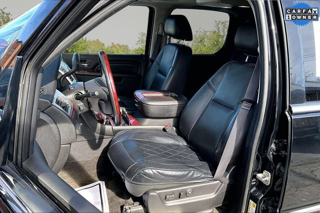 Used 2013 Cadillac Escalade EXT Premium AWD/4WD image 23